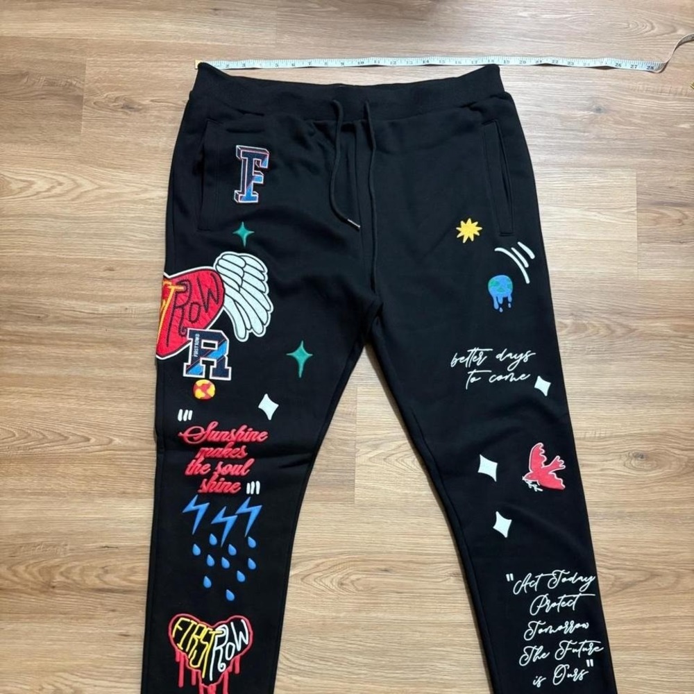 First Row "Sunshine Soul" Graphic Sweatpants – LARGE